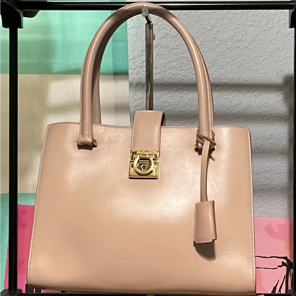 Salvatore Ferragamo Marlene shoulder bag